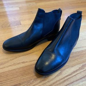 Women’s Chelsea boot